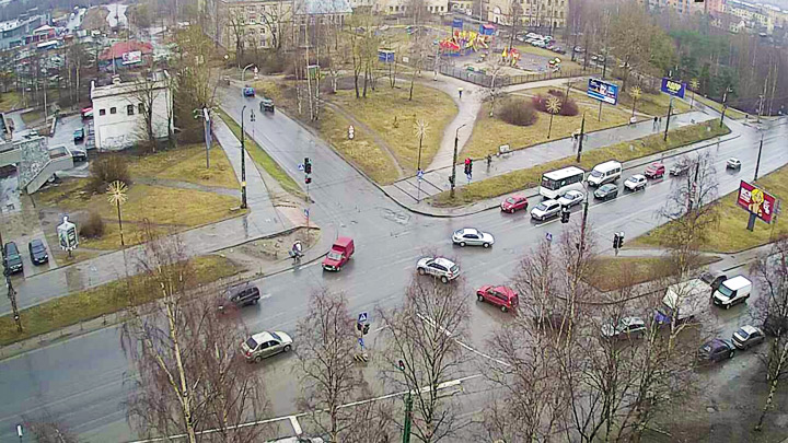 Онлайн веб-камера на перекрёстке Первомайский - Ленинградская (Петрозаводск, Россия)